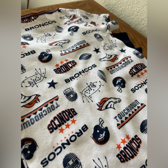 NFL Team Apparel: Two Denver Broncos Football Onesies 6-12 months New with tags - Picture 12 of 12